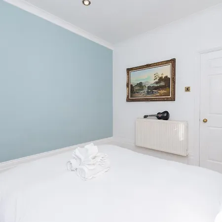 شقة Modern 1 Bed W Free Parking & Backyard